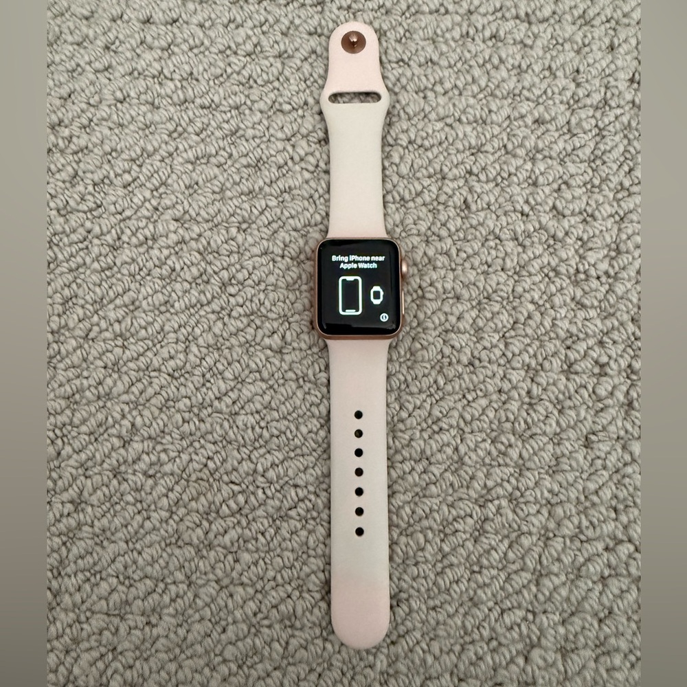 38mm Series 3 Apple Watch with WIFI and Cellular